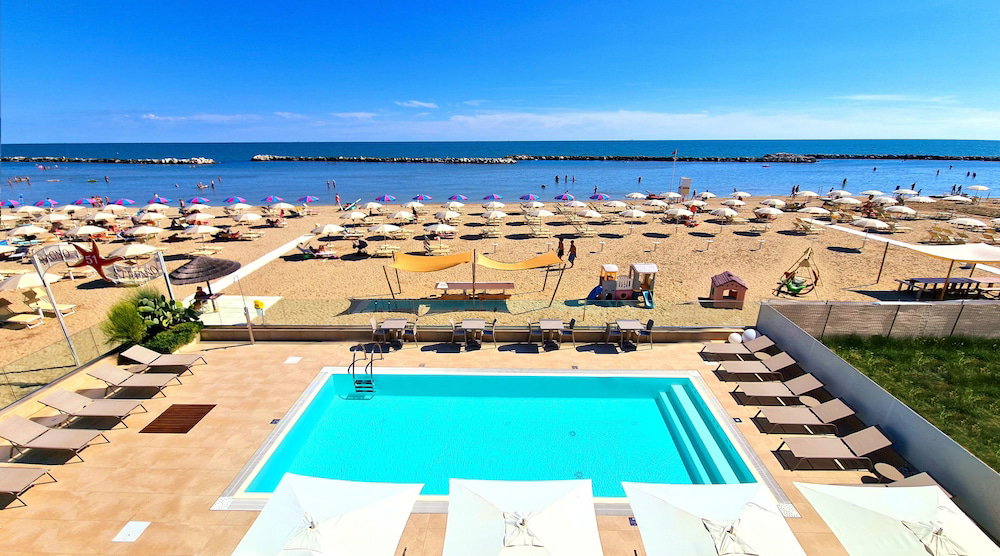 Hotel You & Me Beach Hotel