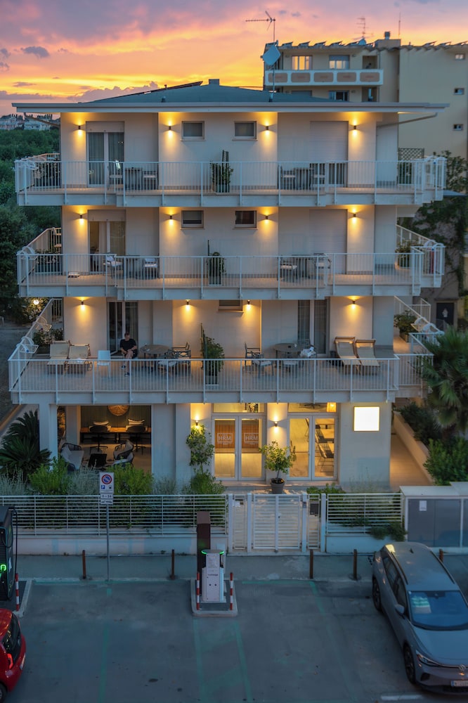 Hotel Riva E Mare