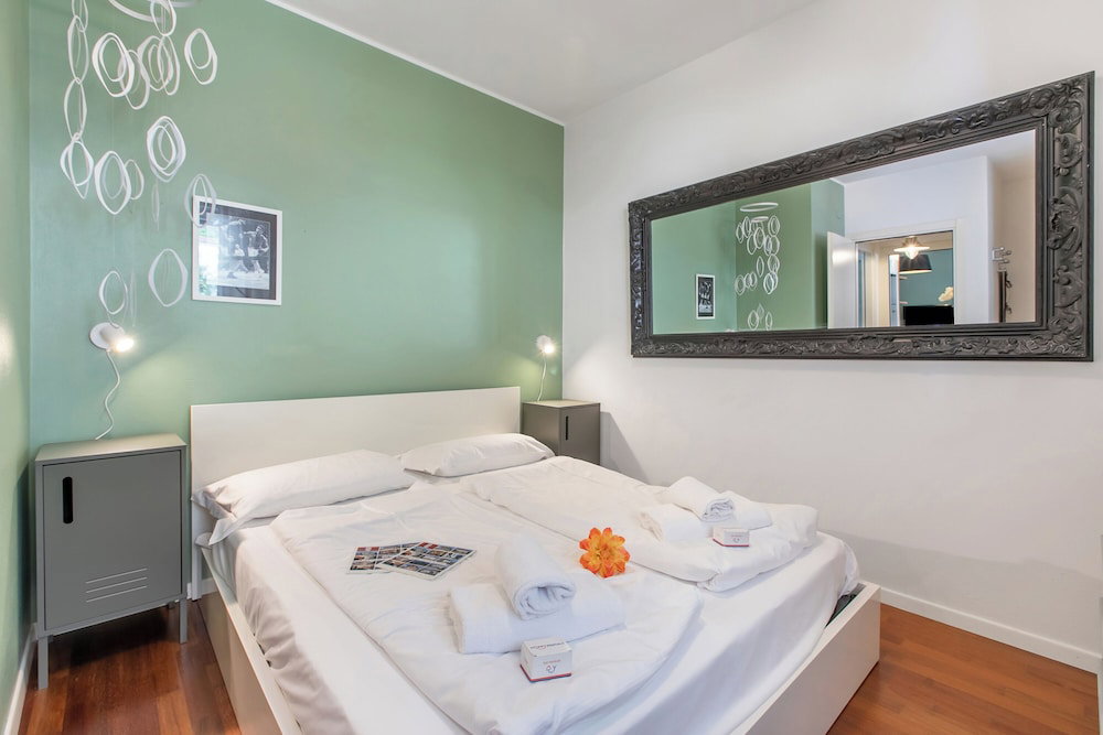 Hotel Suite 22