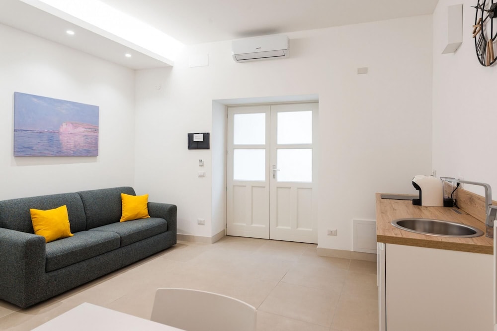 Hotel Tra I Vicoli Di Ortigia By Wonderful Italy - Sand