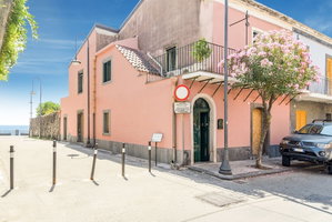 Hotel Holiday Home In Santa Tecla Near Etna Beach cazare Acireale