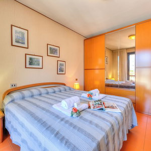 Hotel Laura's Cozy Apartment: With Balcony, Lift, Parking In Stresa Centre cazare Stresa