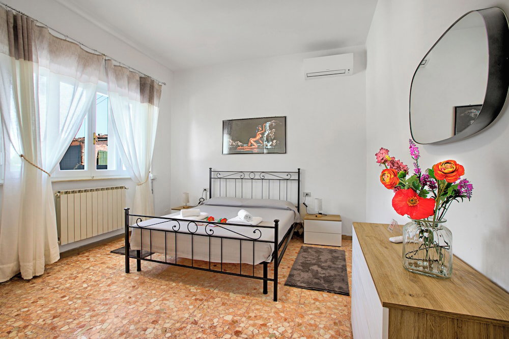 Hotel La Siesta With Private Garden