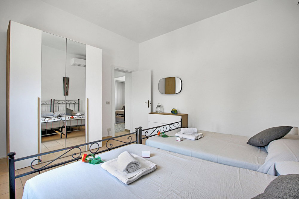 La Siesta With Private Garden