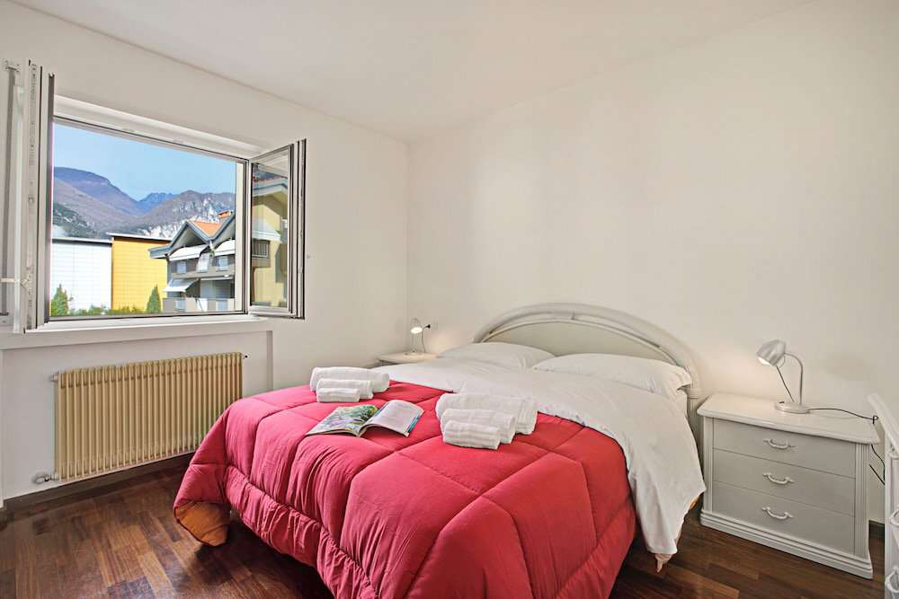 Hotel Claz Hous 2 - Balcony And Mountain View