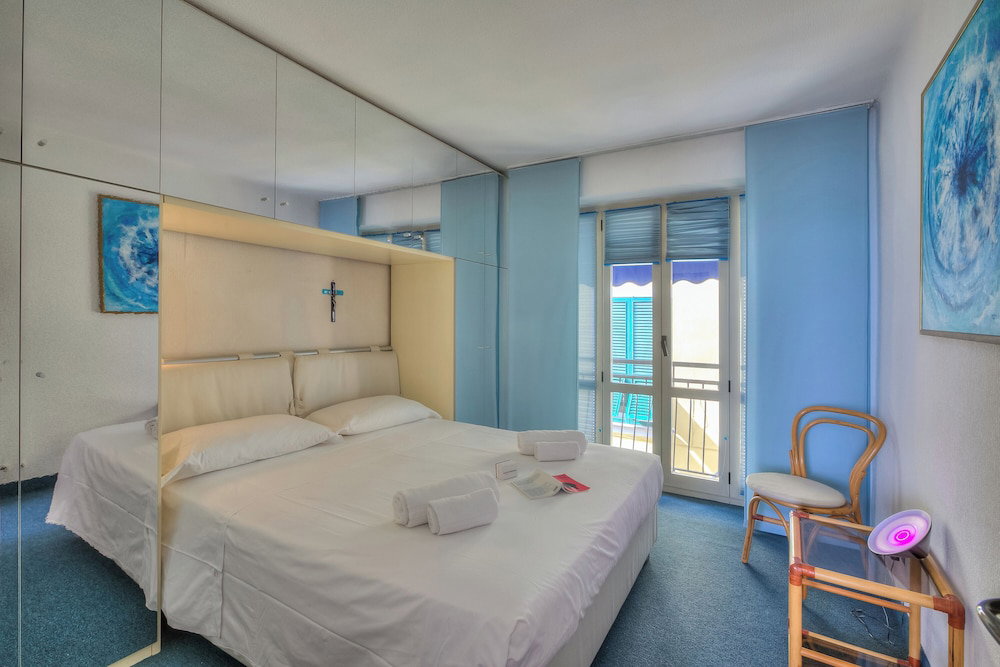 Hotel Il Bijou Di Rossella - Beach Front Duplex With Balcony