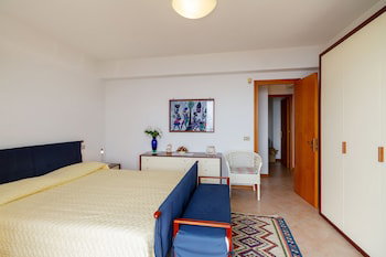 Fontana Vecchia Seaview Apartment