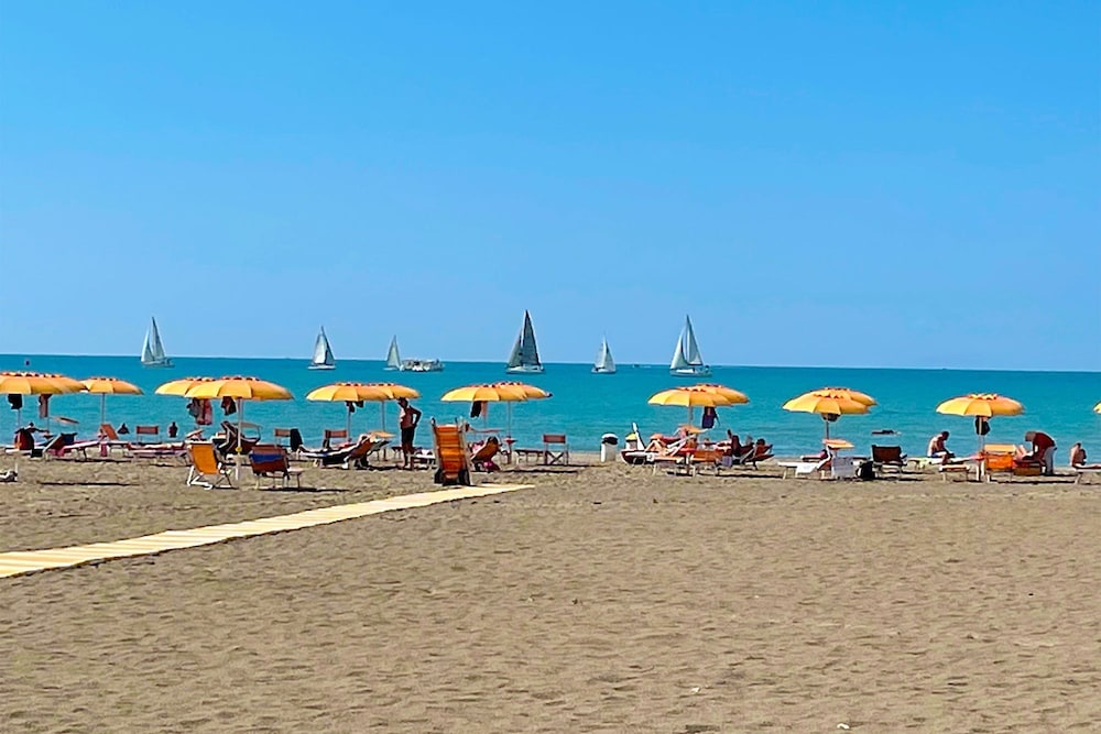 Hotel Appartamento Hollywood Al Mare Di Marina