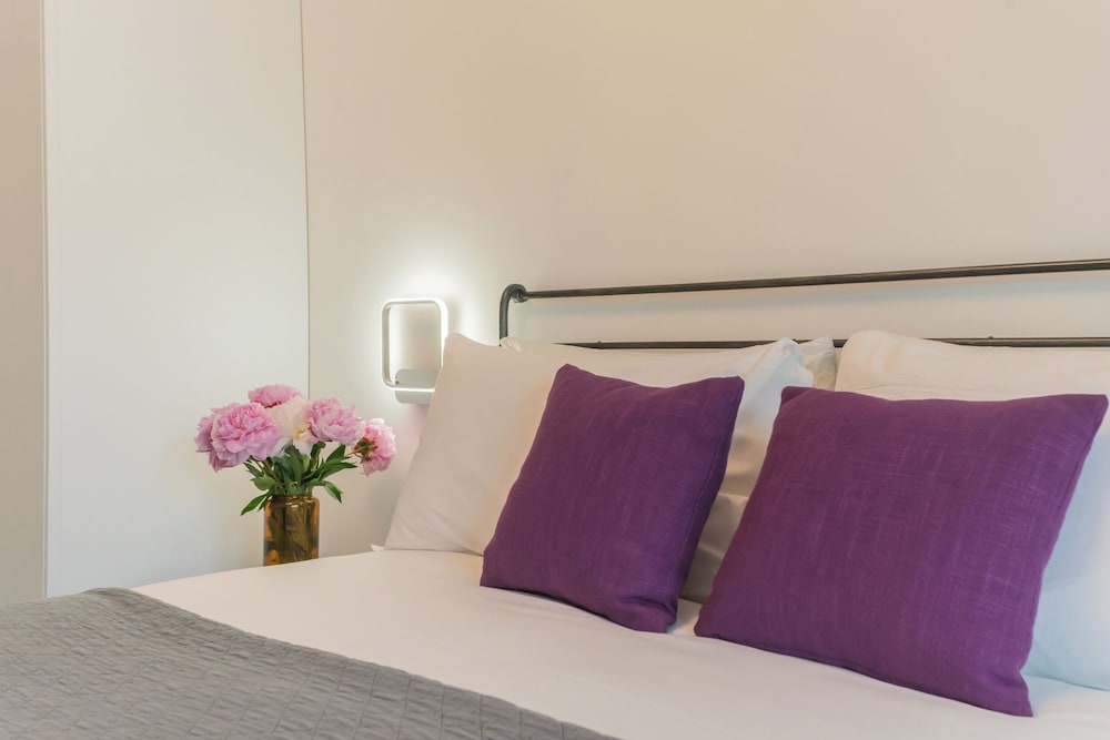 Princess Sofia's Lake Retreat By Rent All Como