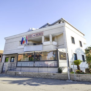 Hotel Hotel Aurora cazare Tivoli