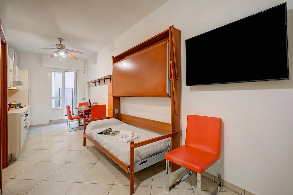 Hotel Verbena With Parking 500M From The Sea