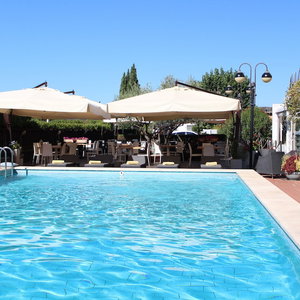 Sejur Hotel Cristallo Relais Sure Hotel Collection By Best Western vacanta Tivoli