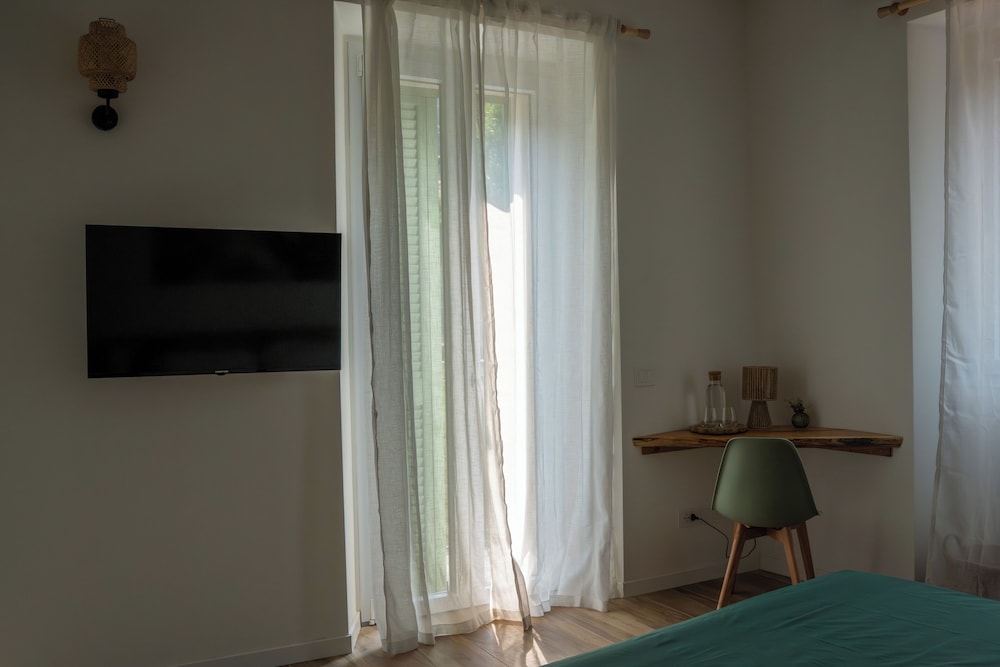 Barzy Urban Country House