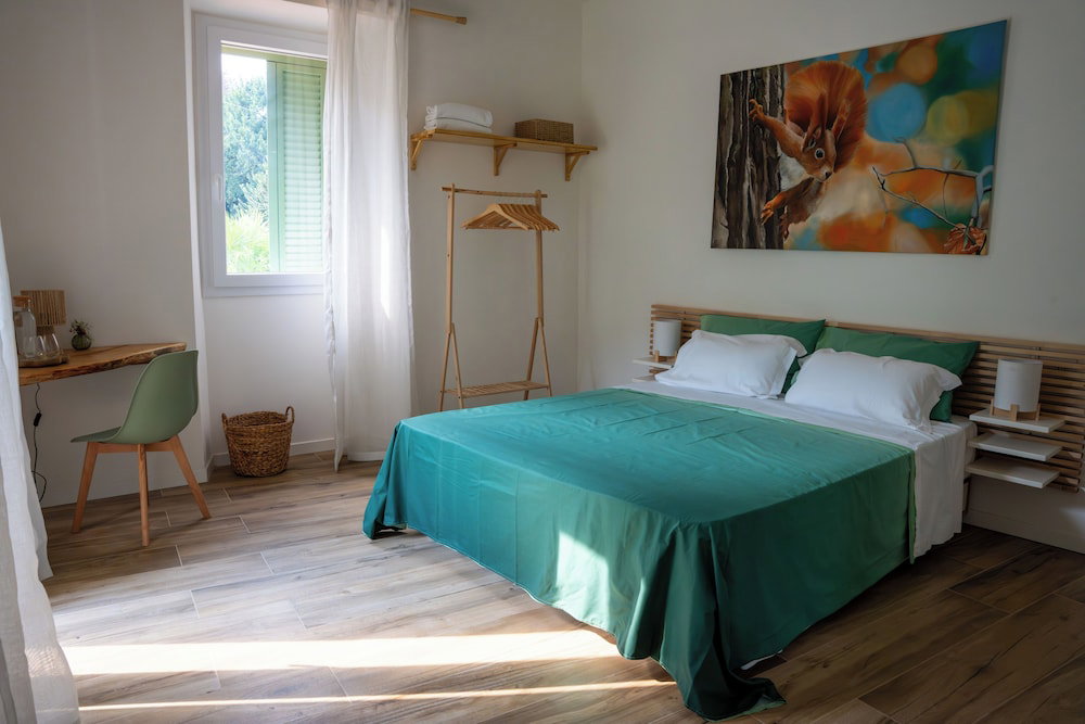 Barzy Urban Country House