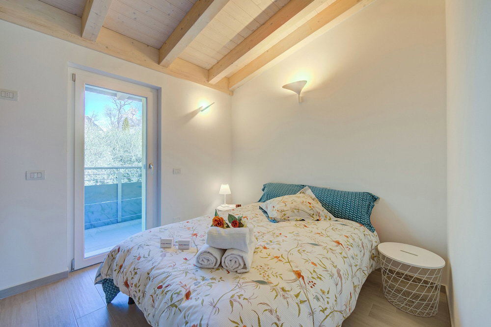 Hotel Mirabelle - Apartment With Terrace & Views