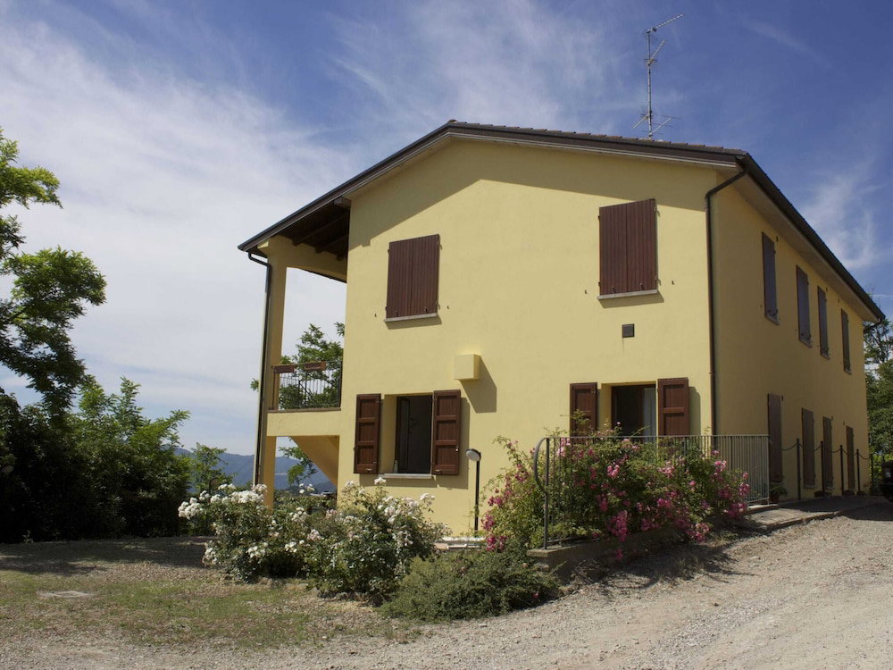 Hotel Rural Retreat In Sassoleone