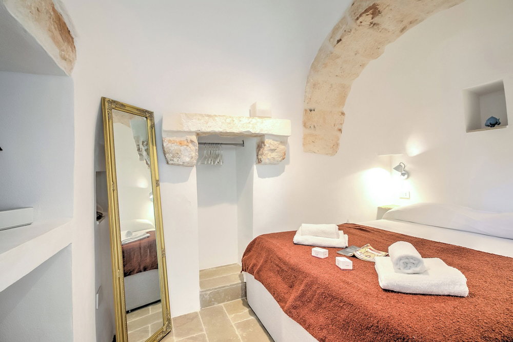 Hotel Dimora Tra Gli Ulivi With Private Jacuzzi
