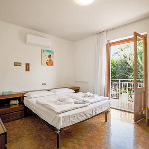Hotel Albadros Olive Nest - Terrace, Balcony & Garden cazare Dro