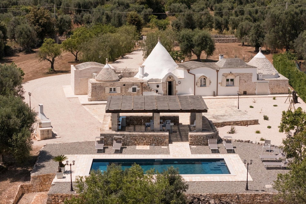 Hotel Trulli Aletheia Con Piscina Privata