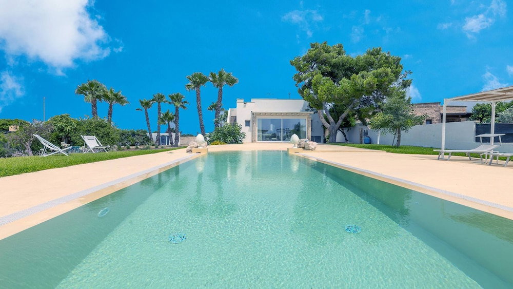 Hotel Villa Eriberto In Torre Suda