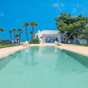 Hotel Villa Eriberto In Torre Suda cazare Torre Suda