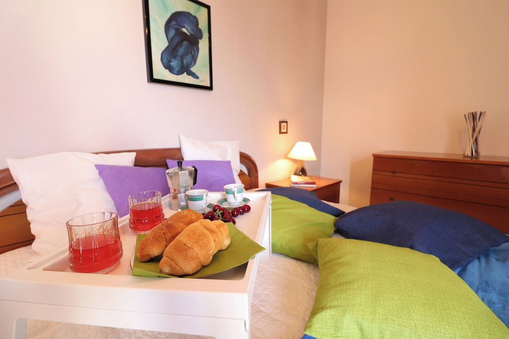 Hotel Casa Vacanze Rita 1 Comfort And Space Just Steps From The Sea In Beautiful Otr