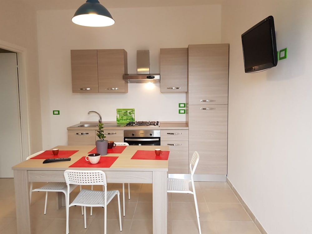 Hotel Charming Apartment In Central Location With Air Conditioning, Pets