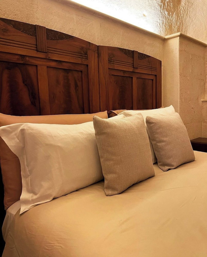 Hotel Bellavitarooms-Isabel Luxury Suite