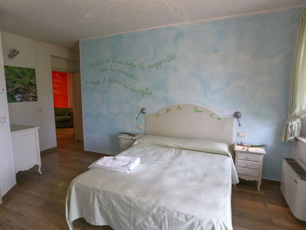Mansion In San Valentino With Pool