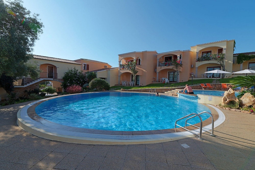 Hotel The Fantastic Residenza Badus 2 Bedroom Sleeps 6 - Child