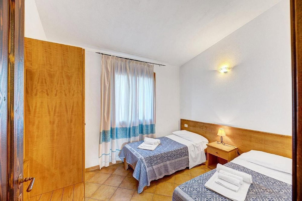 The Fantastic Residenza Badus 2 Bedroom Sleeps 6 - Child