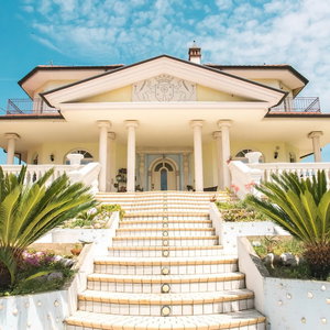 Hotel Alexander's Home cazare Collecorvino