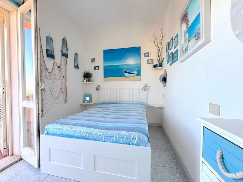 Charming Sea-View Apartment With Pool
