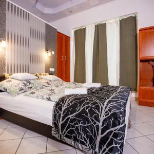 Hotel Central Apartman cazare Gyula