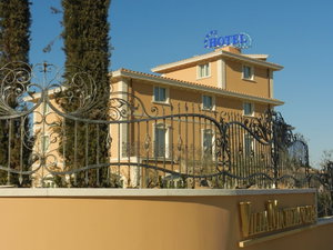 Hotel Villa Michelangelo cazare San Martino Bassa