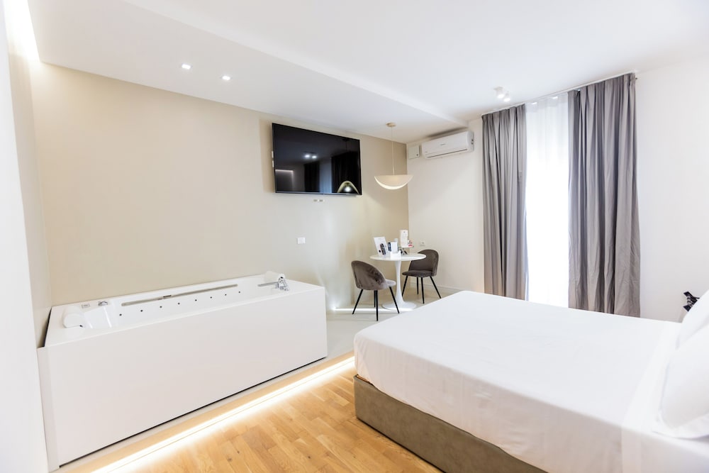 Hotel Centoquindici Rooms & Suite