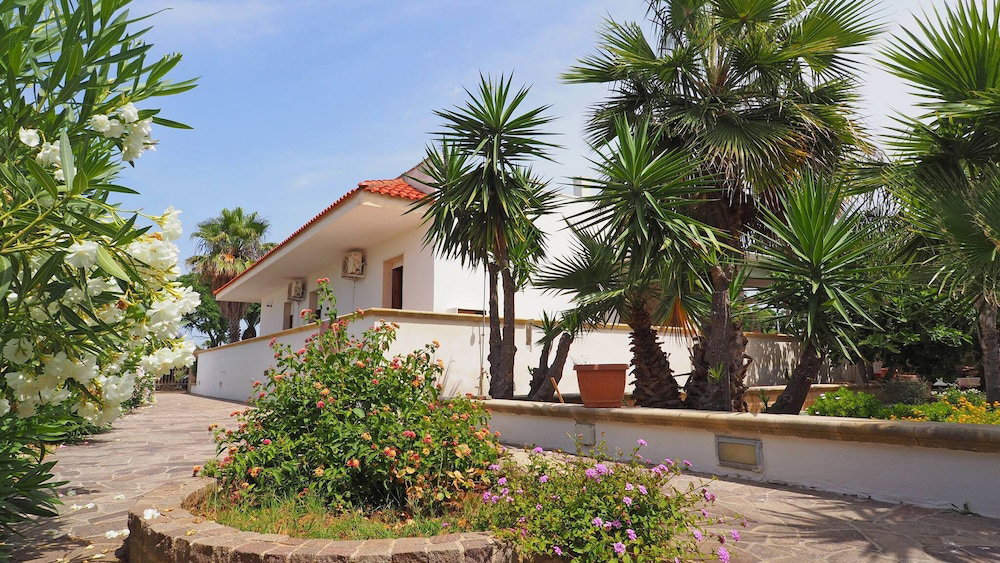 Hotel Villa Bellavista In Torre Suda