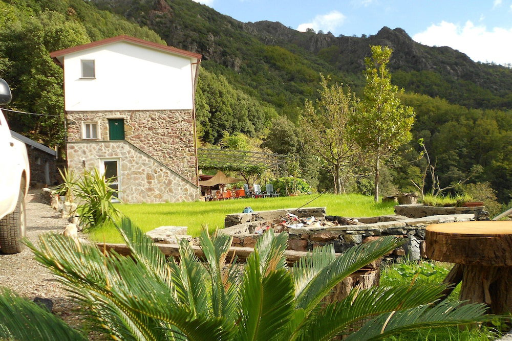 Hotel Hillside Retreat Near 5 Terre