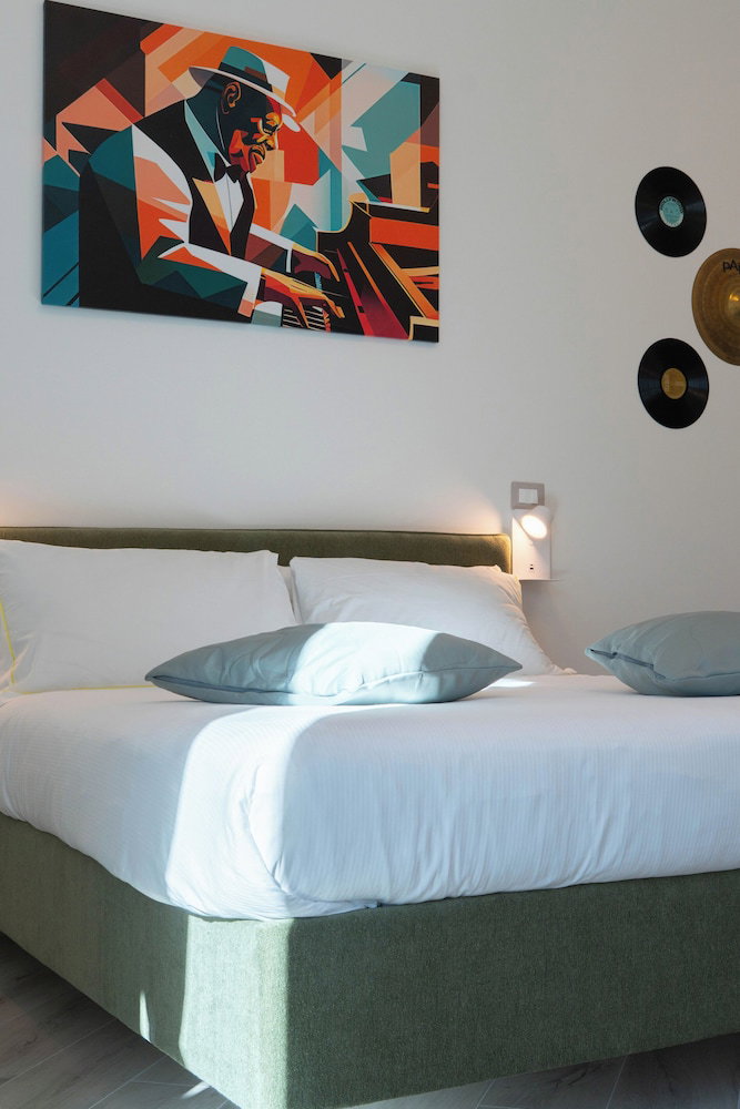 Hotel Notes In Corvetto By Wonderful Italy
