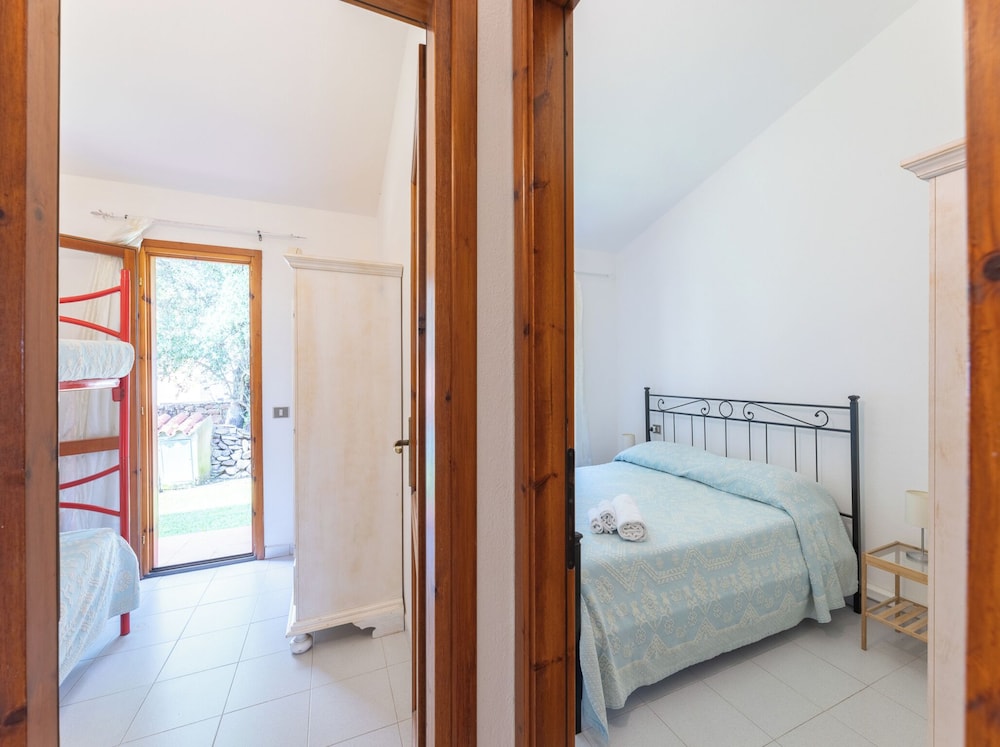 Spacious House In San Teodoro