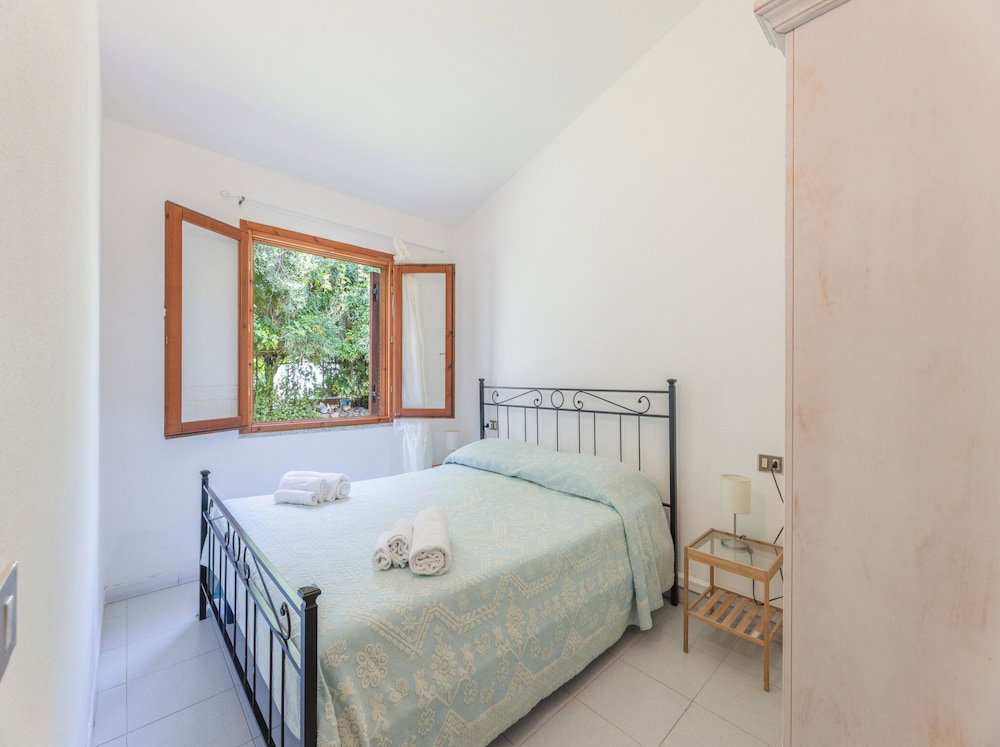 Spacious House In San Teodoro
