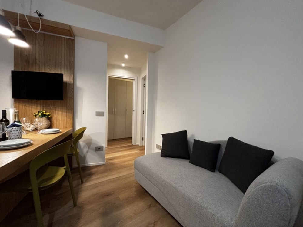 Hotel Newly Renovated, Beautifully Accommodation