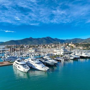Hotel Yacht Club Marina Di Loano | Una Esperienze. cazare Loano