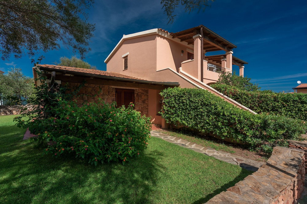 Hotel Outstanding Residenze Gallura 2 Bedroom Sleeps And Child