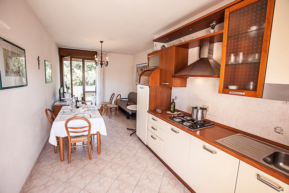 Hotel Seaside Serenity Flat With Outdoor Pool
