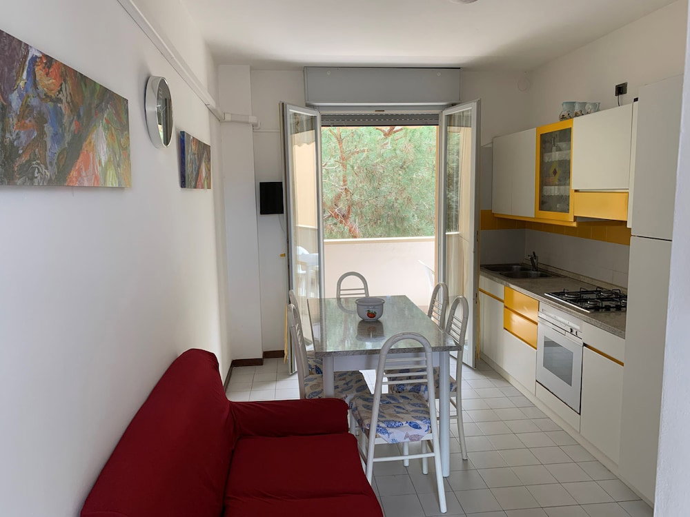 Hotel Beautifully Renovated Flat With Shared Pool