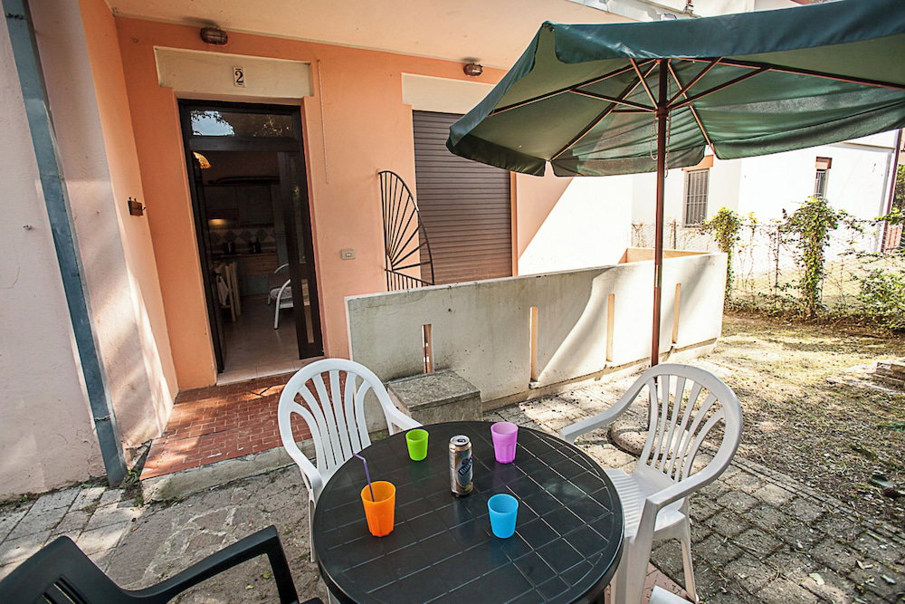 Hotel Cozy Apartment Near The Beach