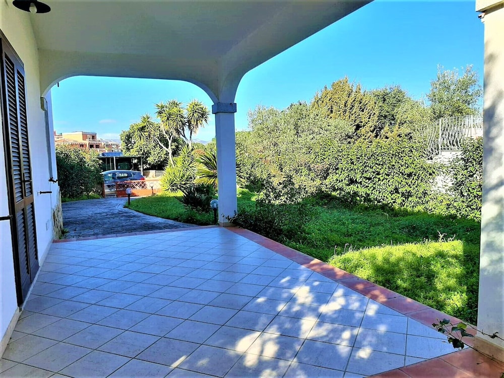 Hotel Shardana 1