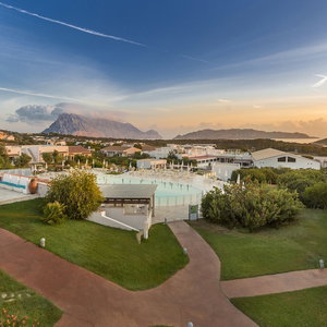 Sejur Resort Grande Baia vacanta San Teodoro