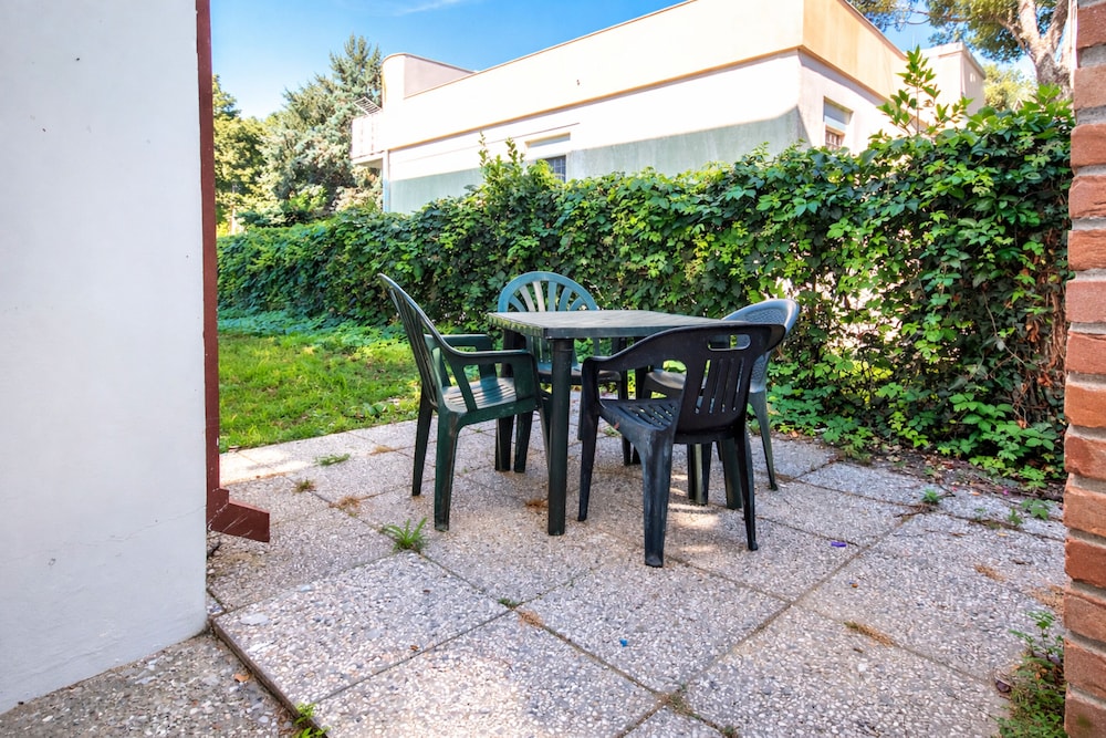 Hotel Cozy Flat With Outdoor Space